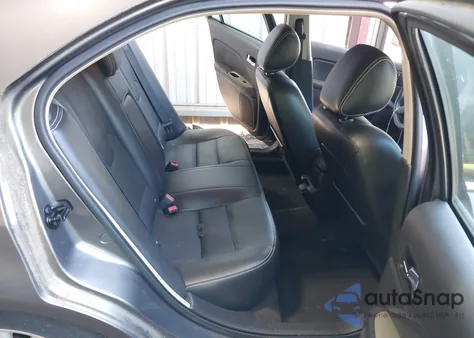 2011 Ford Fusion Hybrid z USA, uszkodzony, nr VIN 3FADP0L3XBR326626